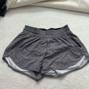 Lululemon Tracker Low-Rise Lined Short 4"